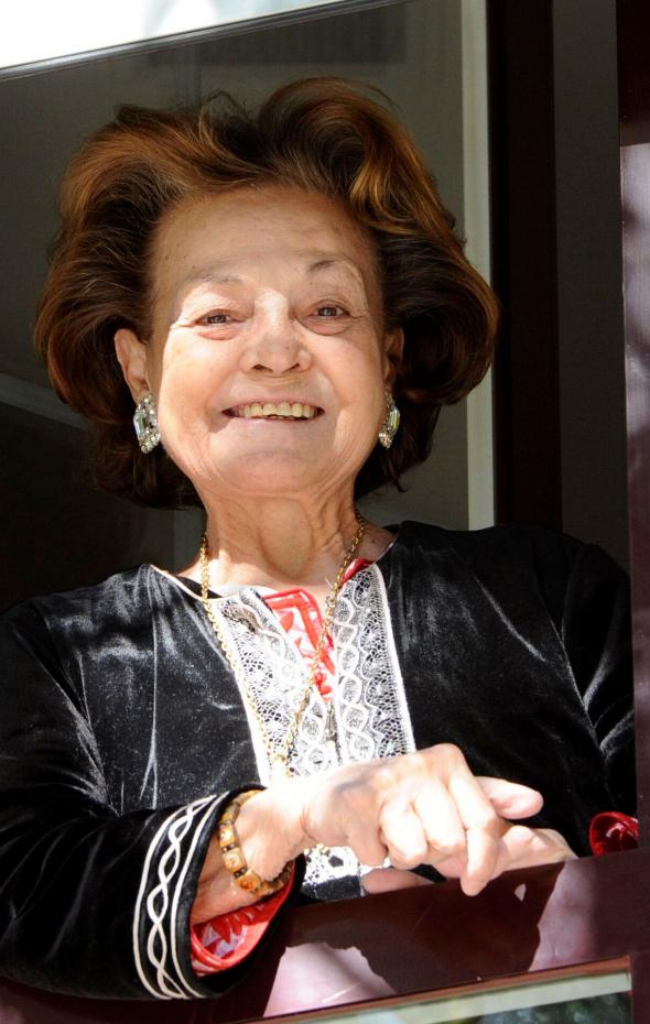 Carmen Sevilla Hospitalizada En Estado Grave A Los A Os