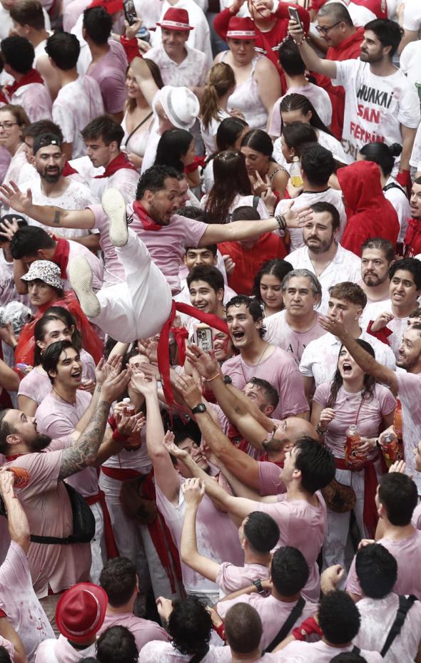 Arrancan Los Sanfermines De 2024 Con Un Multitudinario Chupinazo