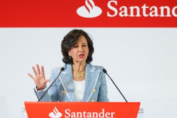 Santander abrirá 1 000 oficinas por la tarde