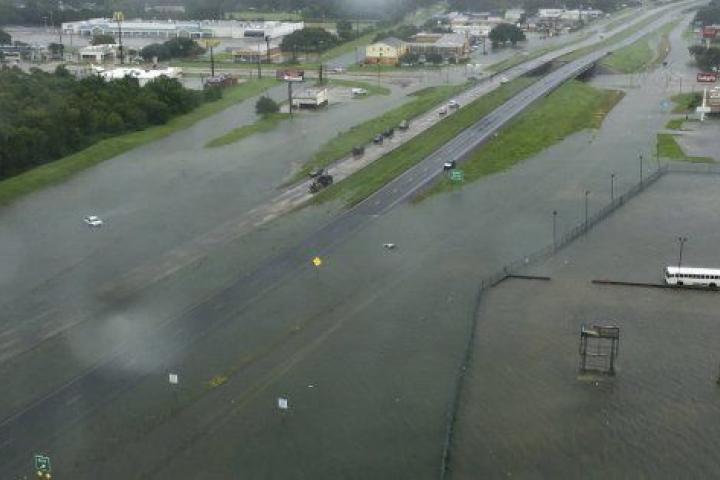 El huracán Harvey deja ya 47 muertos en Texas y continúa su avance