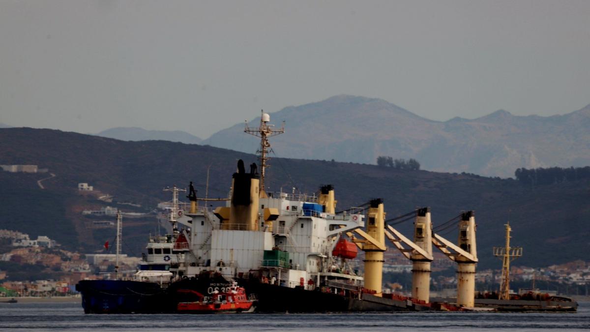 El Capit N Del Buque Accidentado En Gibraltar Acusado De Siete