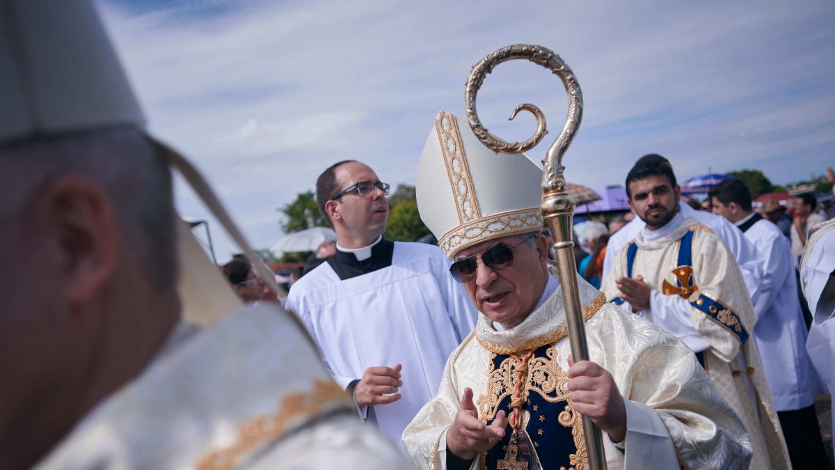 El cardenal Becciu a juicio en el Vaticano por un escándalo inmobiliario