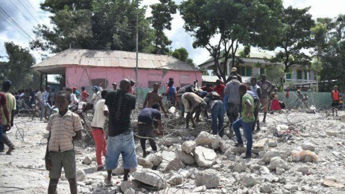 Al Menos Muertos En Un Terremoto De Magnitud En Hait