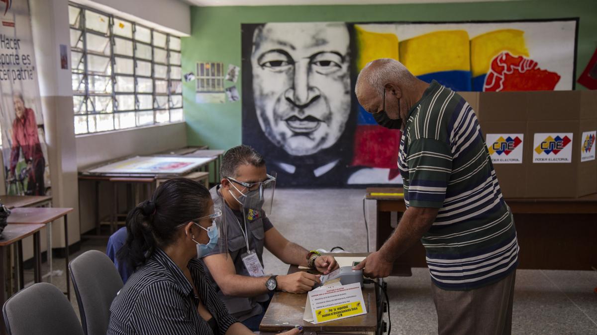 El Chavismo Domina Las Elecciones Y Se Hace Con De Las