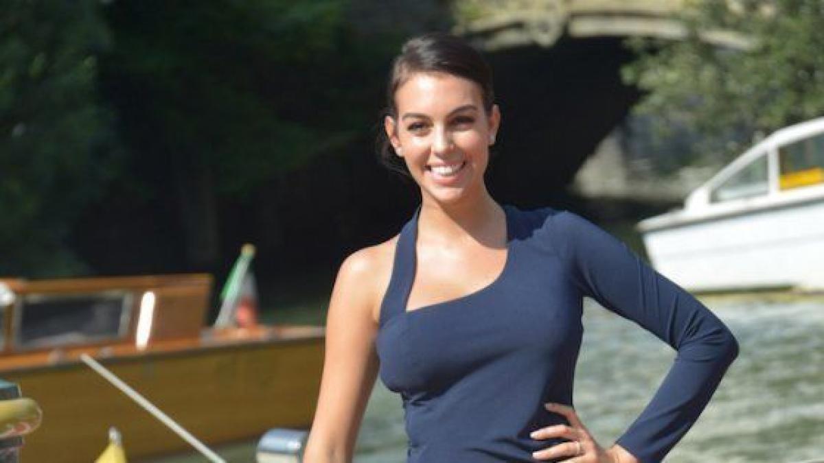 La Sensual Imagen De Georgina Rodr Guez En Bikini Que Encierra Un Mensaje De Amor Hacia Cristiano