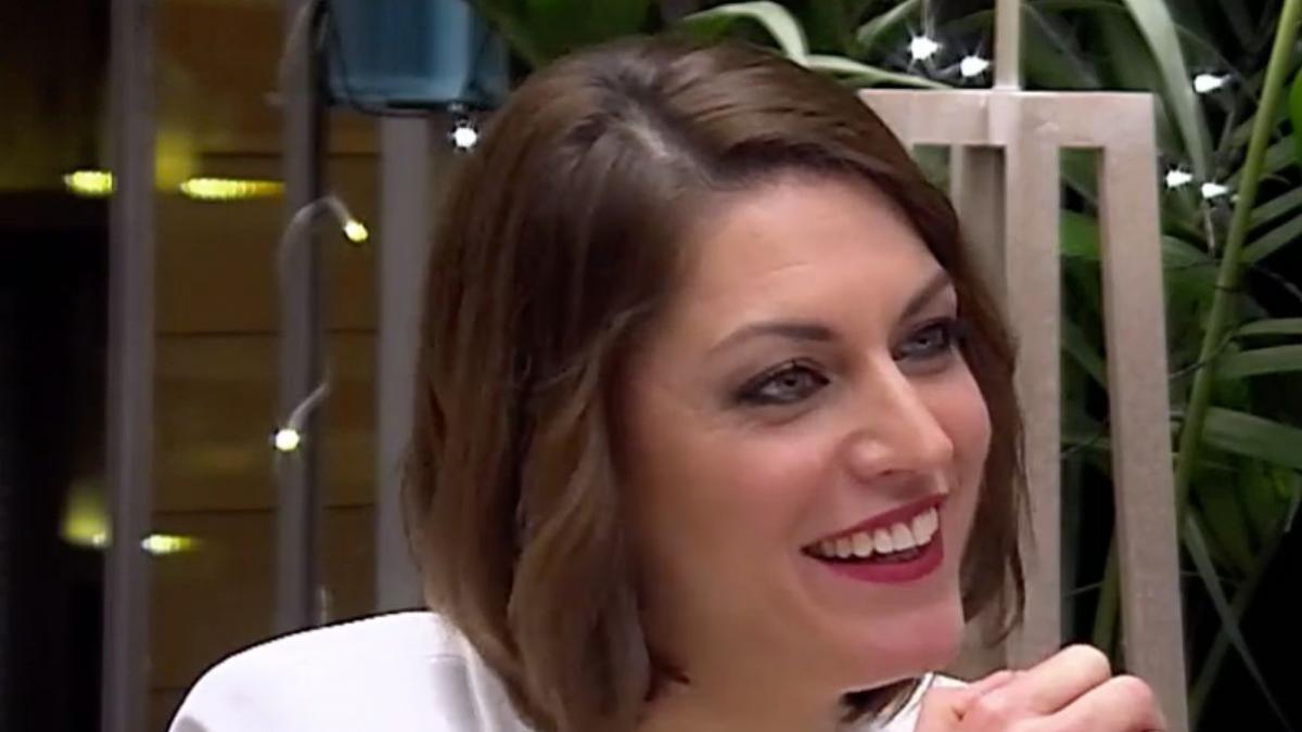 Se Presenta En First Dates Diciendo Que Es Una Milf Una Cachonda Y Que Viene De Pepino Y