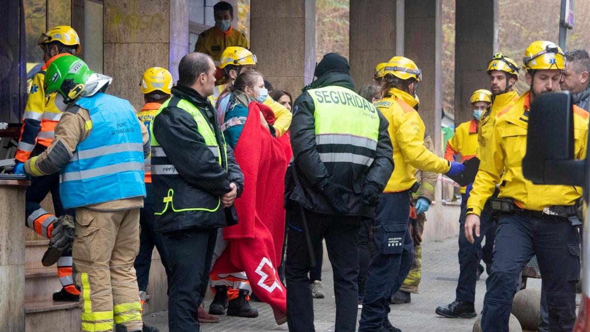 Al Menos Heridos Leves Al Colisionar Dos Trenes En La Estaci N De