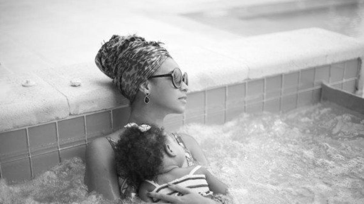 Beyoncé y Blue Ivy en el jacuzzi la cantante se relaja con su hija