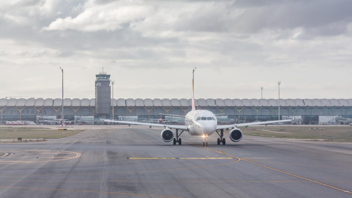 Un Dron Irrumpe En El Espacio A Reo De Barajas Y Provoca Retrasos En