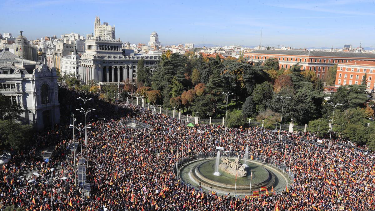 Decenas De Miles De Personas Protestan Contra La Amnist A En Madrid