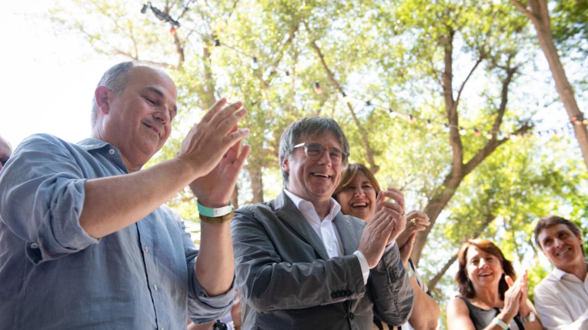 Puigdemont Se Rodea De Afines En Su Candidatura Para Liderar Junts