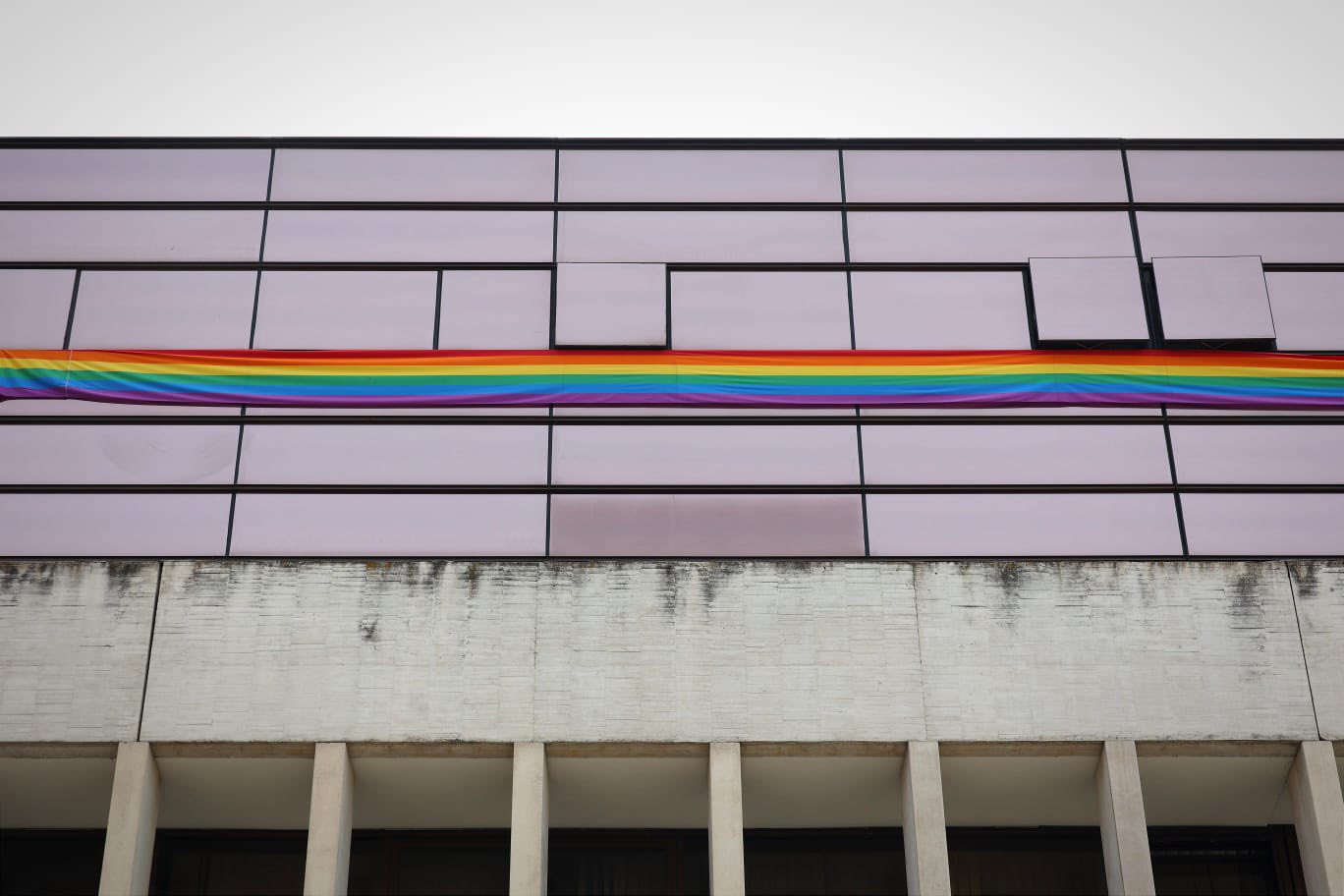 El veto de Vox a la bandera de LGTBI llega a Castilla y León No van a