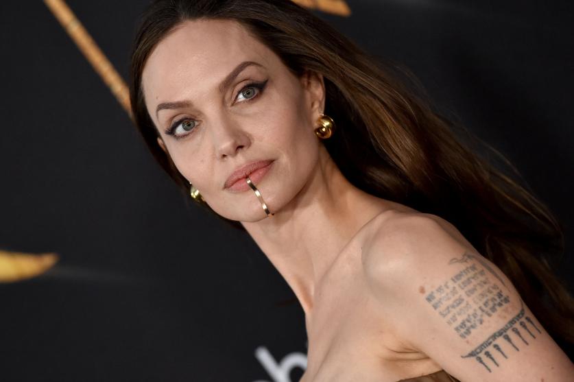 El tatuaje en el brazo de Angelina Jolie que lo dice todo sobre Brad Pitt