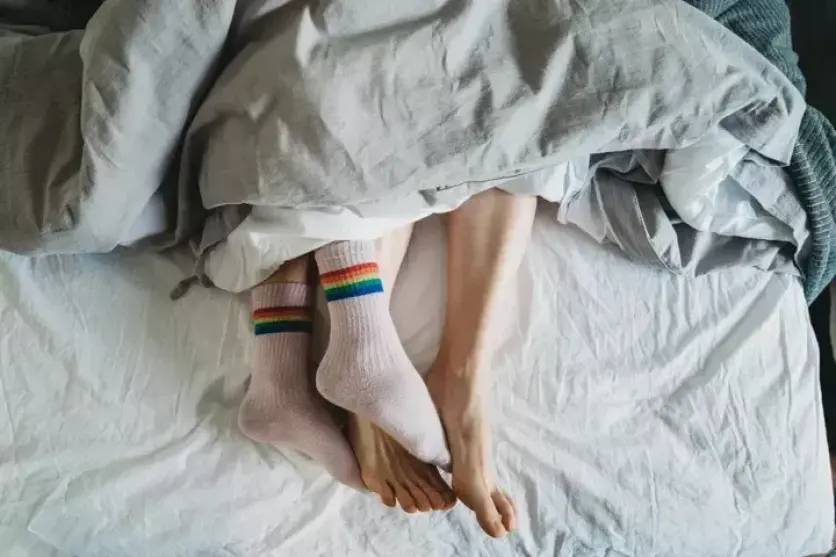 Llevar calcetines te ayuda a dormir. o mito?
