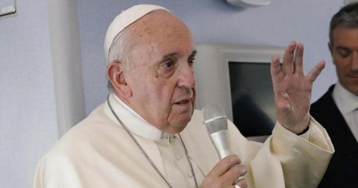 Imagen de archivo del Papa Francisco hablando en público.