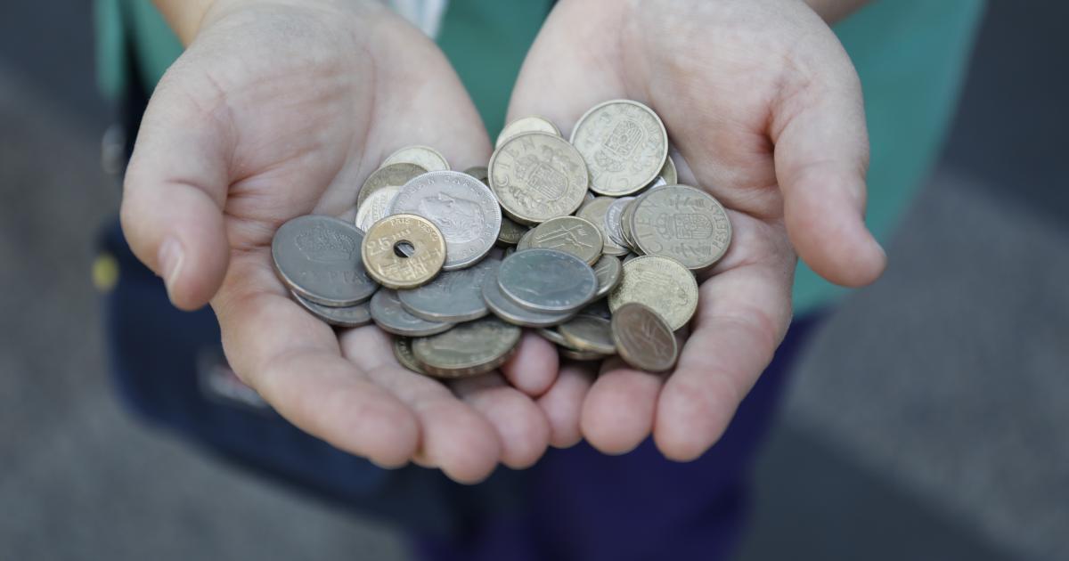 Varias monedas de las antiguas pesetas