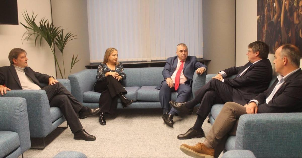 Reunión de Santos Cerdán con Carles Puigdemont