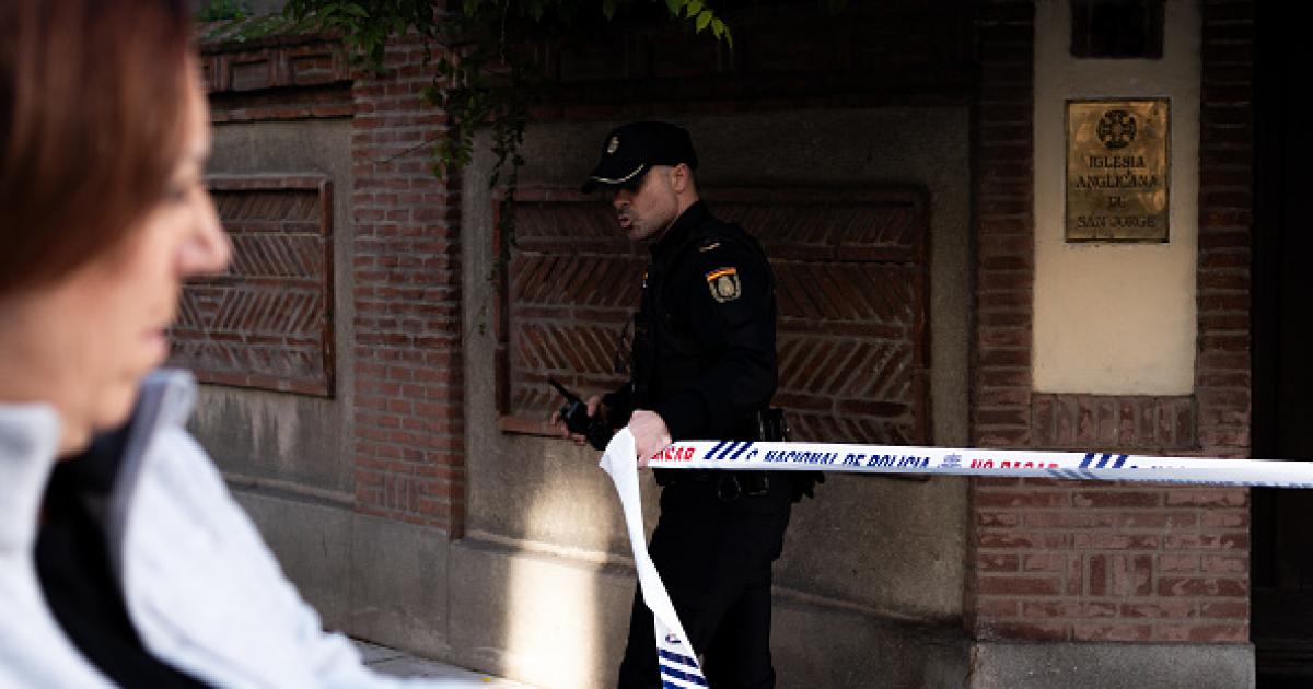Dispositivo policial en la calle madrileña Núñez de Balboa tras el disparo al expresidente del PP catalán y cofundador de Vox Alejo Vidal-Quadras.
