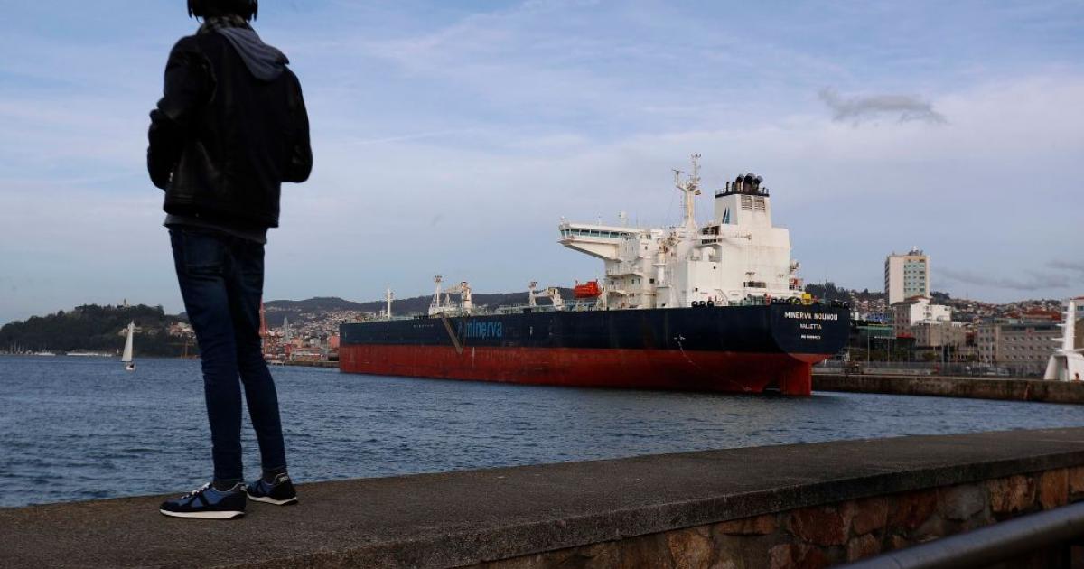 El petrolero 'Minerva Nounou', atracado en el puerto de Vigo hace unos meses.
