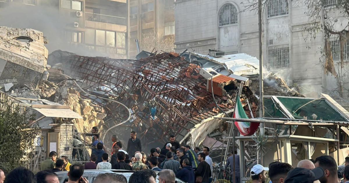 Edificio destruido junto al Consulado iraní en Damasco (Siria)