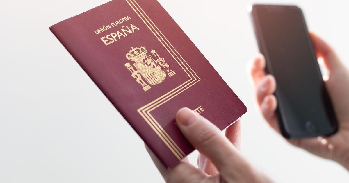 Un pasaporte español