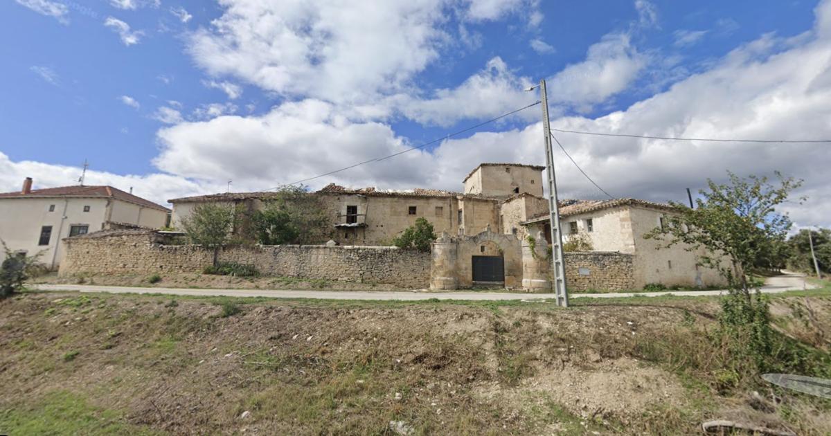 Vista del palacio de los Isla Villalaín, a la venta en Burgos