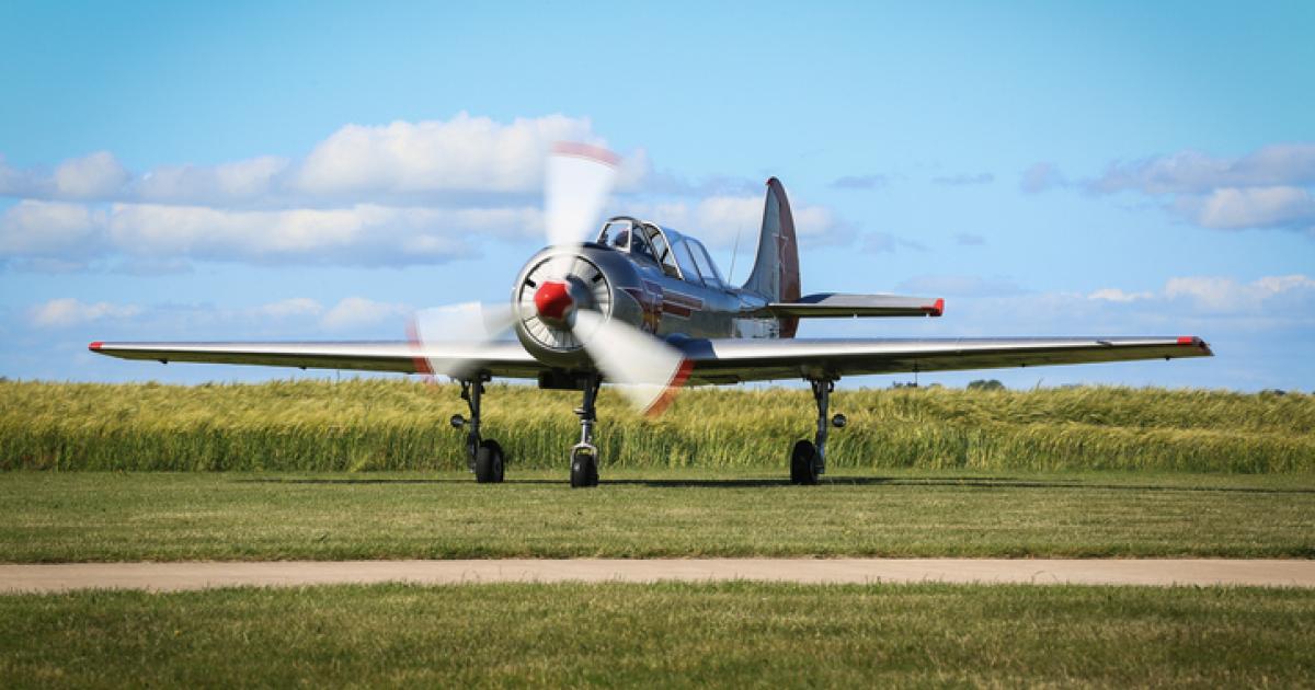 Imagen de archivo de un avión Yak-52.