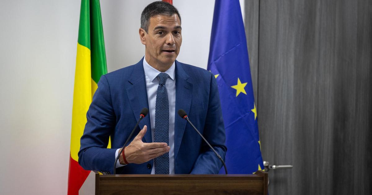 El presidente del Gobierno, Pedro Sánchez, este miércoles en Dakar (Senegal)