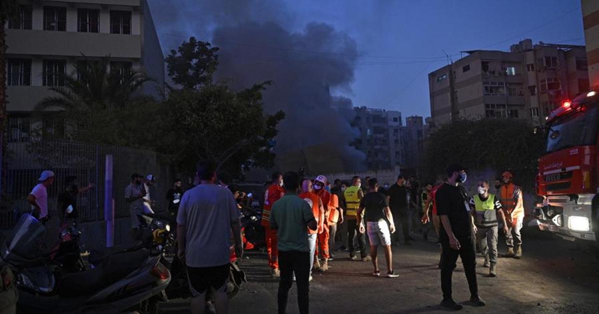 Humo tras las explosiones en el sur de Beirut en los alrededores de la sede de Hizbulá