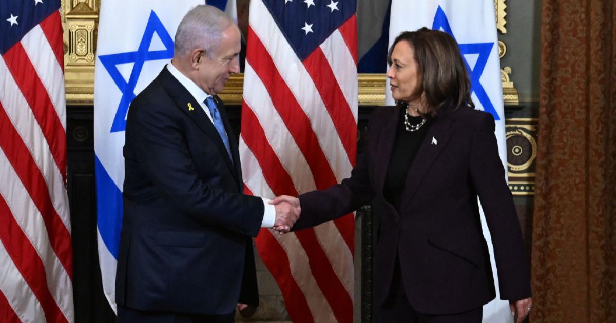 Benjamin Netanyahu, en una reunión con la vicepresidenta de EEUU, Kamala Harris, en julio de este año