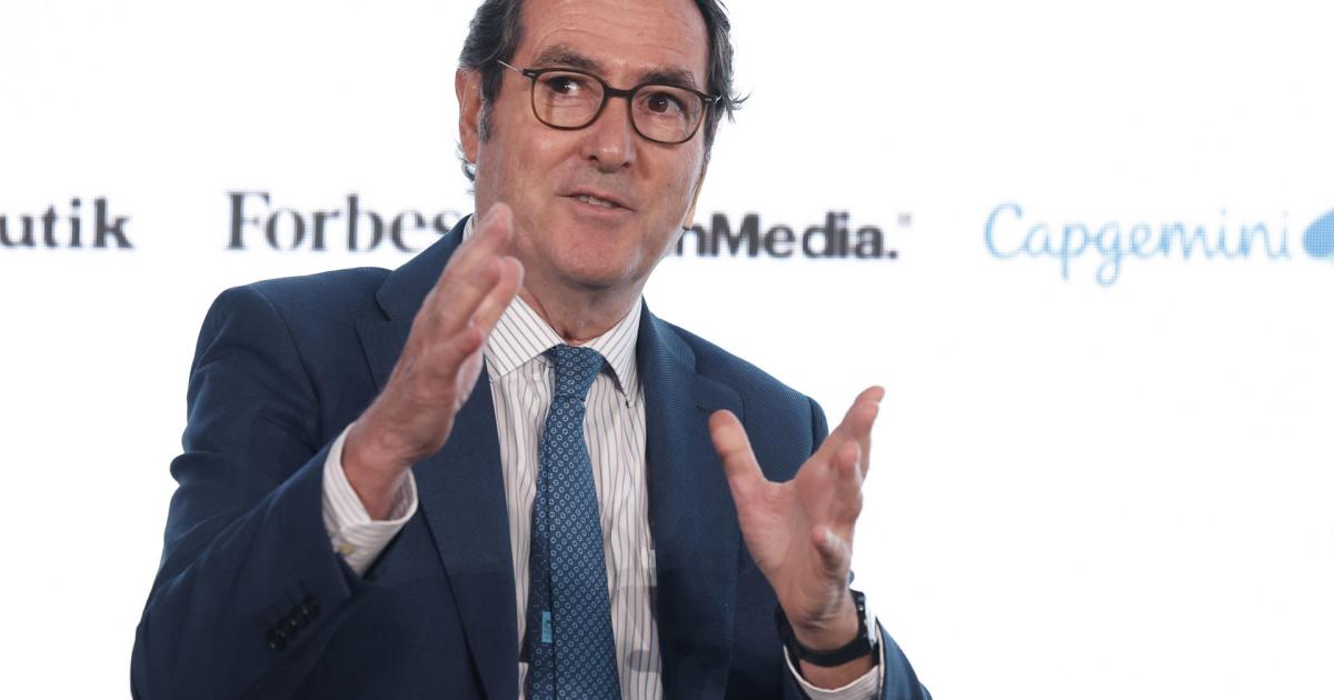 El presidente de la CEOE, Antonio Garamendi durante su intervención en el  Foro Forbes Summit Reinventing Spain.