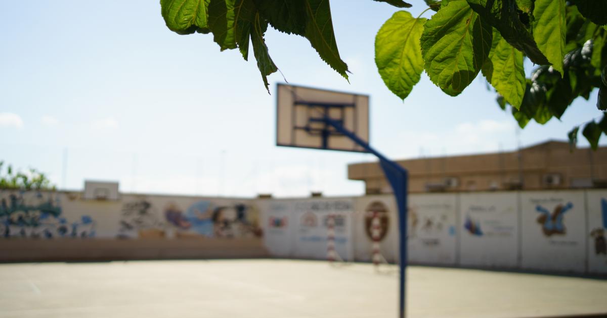 Imagen del patio de un colegio.