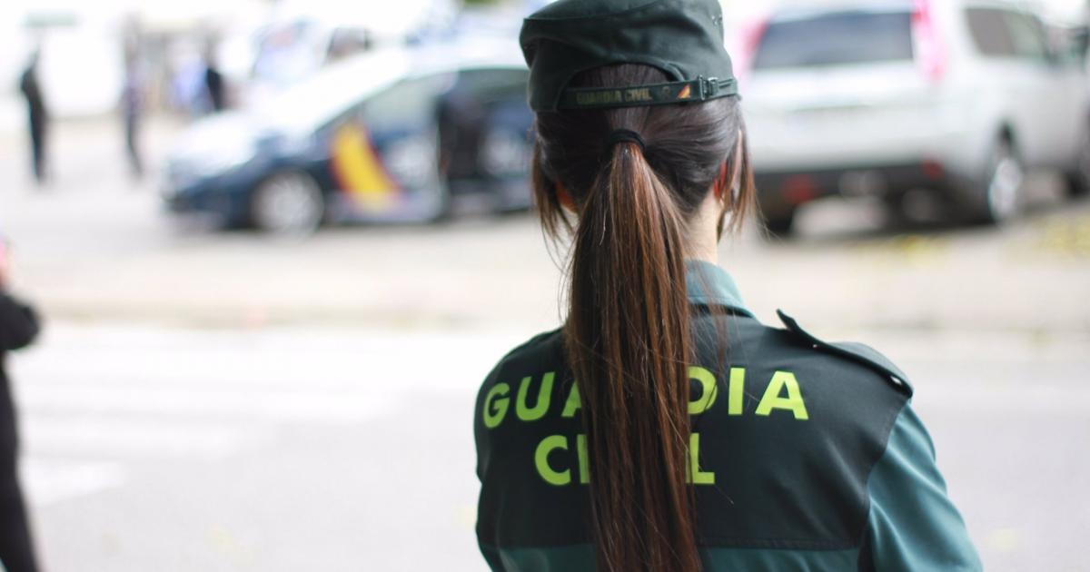 Una agente de la Guardia Civil.