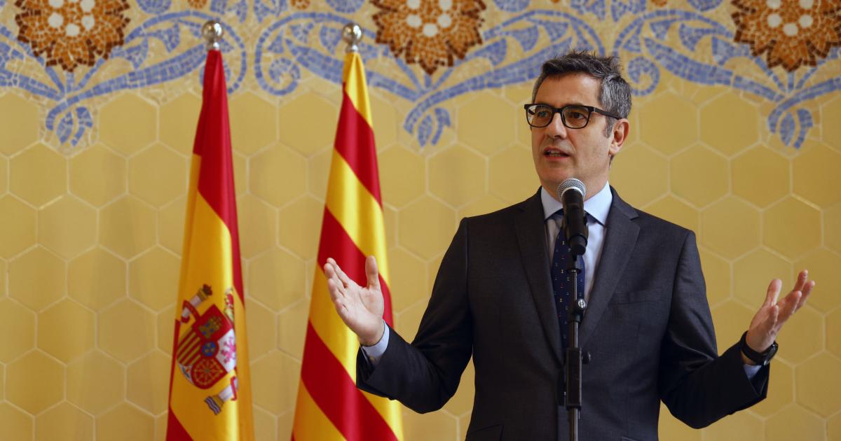 El ministro de la Presidencia, Justicia y Relaciones con las Cortes, Félix Bolaños, atiende a los medios en el Recinto Modernista de Sant Pau de Barcelona, donde el ministro de Justicia, Félix Bolaños, reúne este viernes a los consejeros de las comunidadesn con competencias en la materia, un día después de la entrada en vigor de la ley de eficiencia que comporta una reforma de la planta judicial y medidas para fomentar la mediación en los litigios.