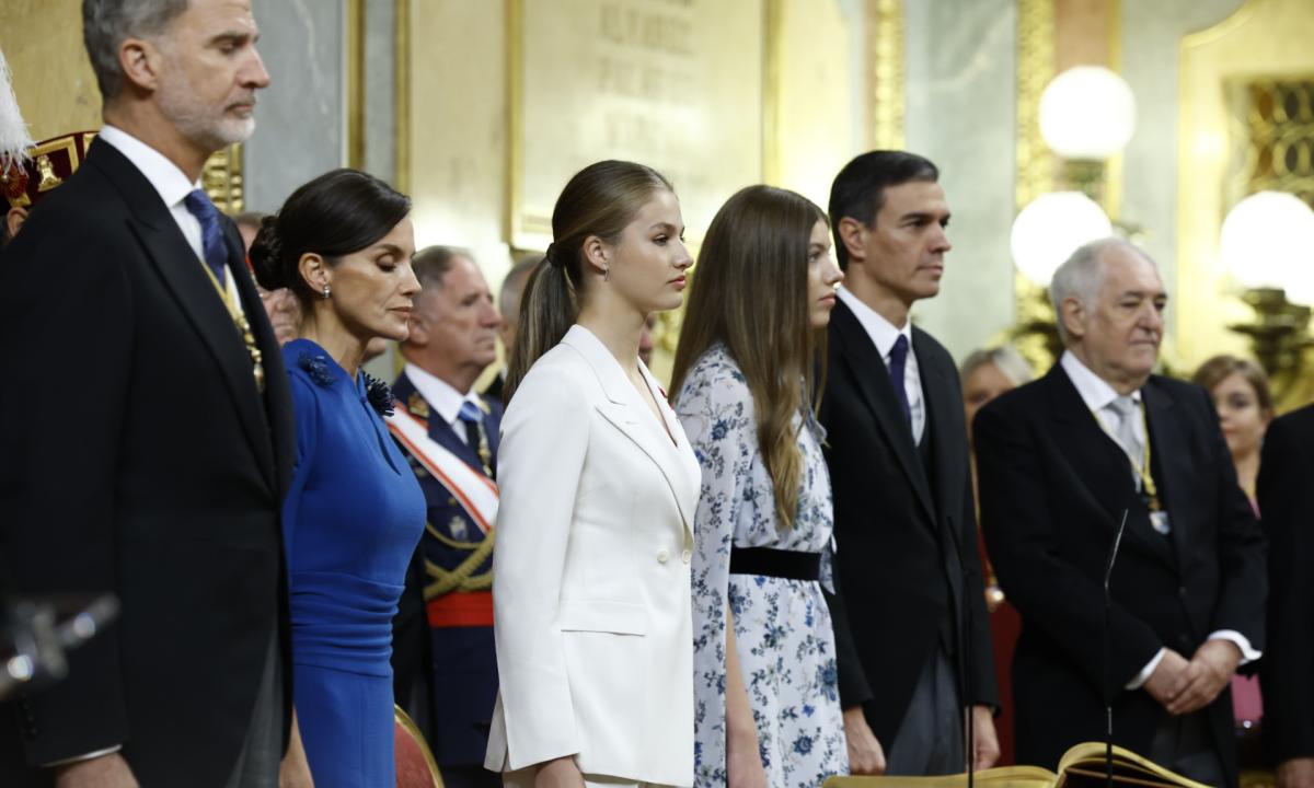 La familia real en el interior del Congreso de los Diputados antes de empezar el acto institucional.