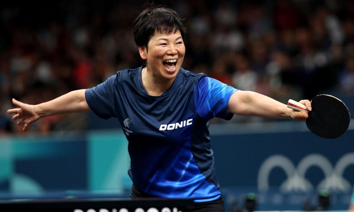 Xia Lian NI of Team ha sido la deportista más mayor en competir en estos Juegos Olímpicos, con 61 años. Aunque de origen chino, compite en tenis de mesa por Luxemburgo.