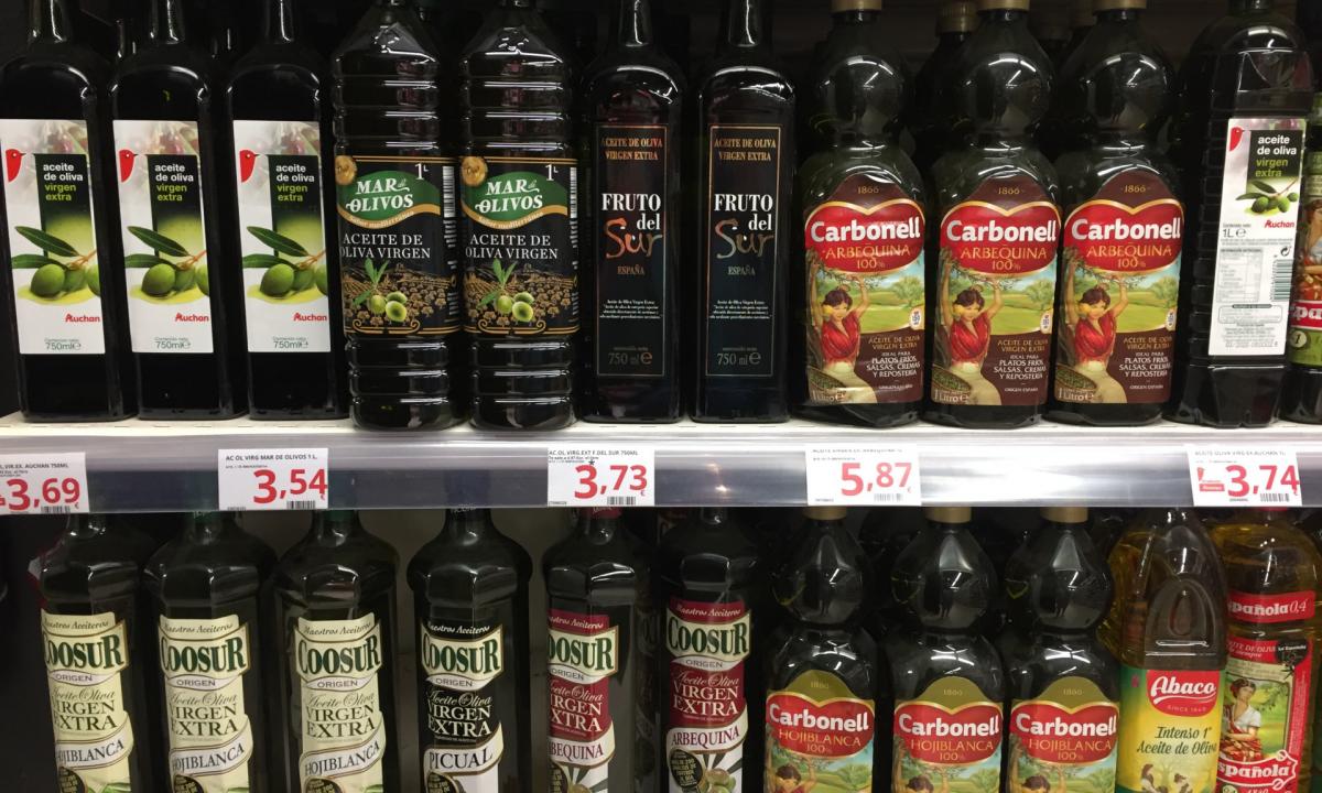 noticiaspuertosantacruz.com.ar - Imagen extraida de: https://www.huffingtonpost.es//economia/el-aceite-oliva-virgen-extra-hojiblanca-desploma-precio-nunca-vistonos-supermercado-barriobr.html