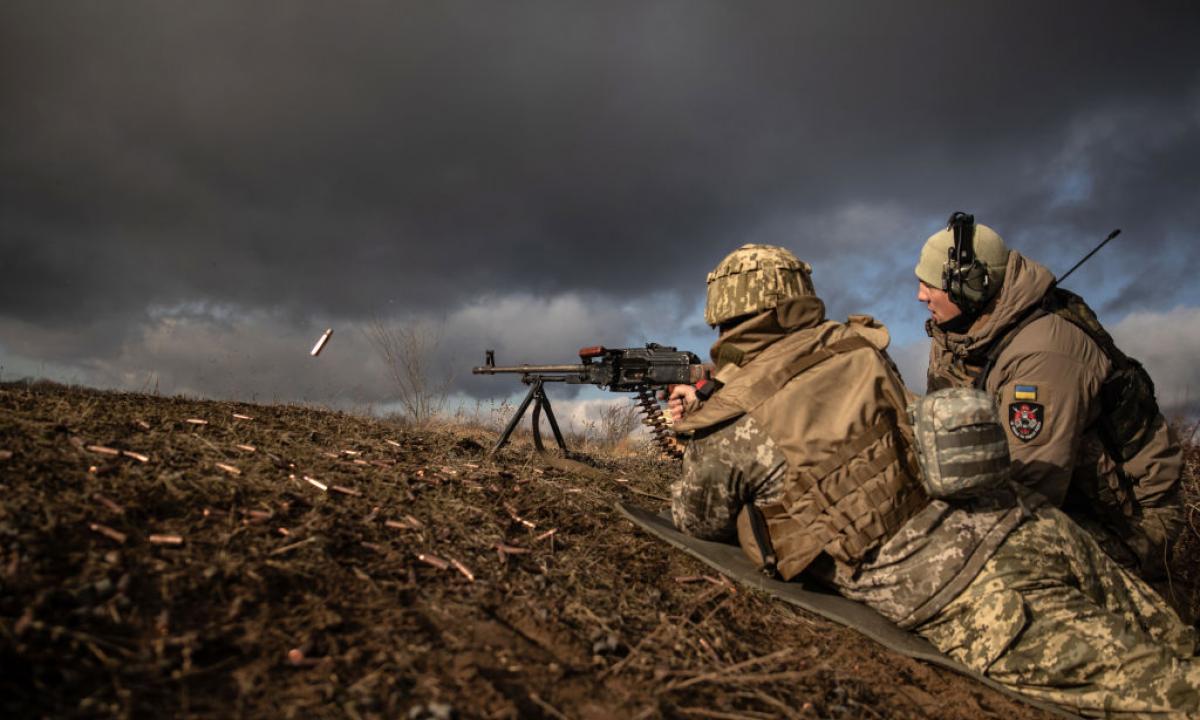 noticiaspuertosantacruz.com.ar - Imagen extraida de: https://www.huffingtonpost.es//global/ucrania-tira-ingenio-convertir-ametralladora-tanque-potente-arma-portatil.html