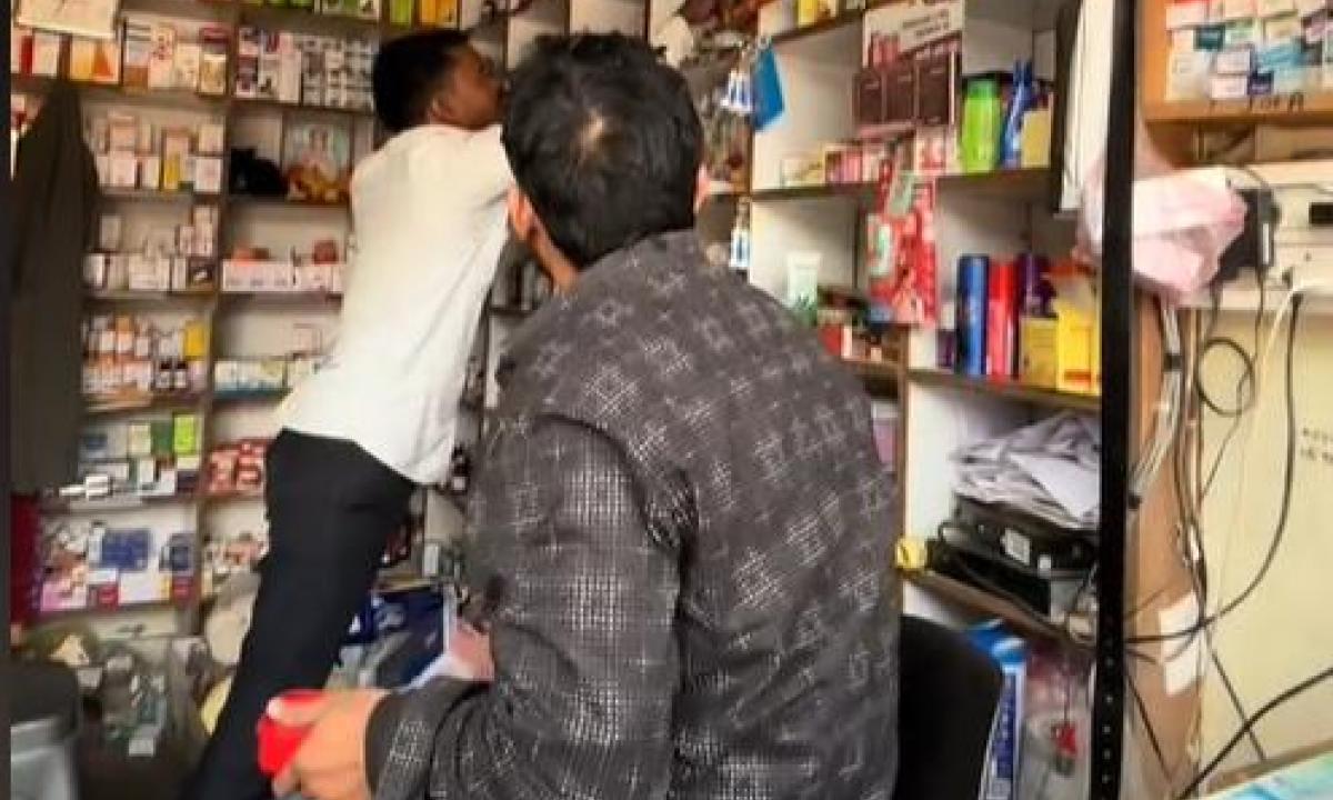 noticiaspuertosantacruz.com.ar - Imagen extraida de: https://www.huffingtonpost.es//virales/una-espanola-farmacia-india-esto-encuentra.html