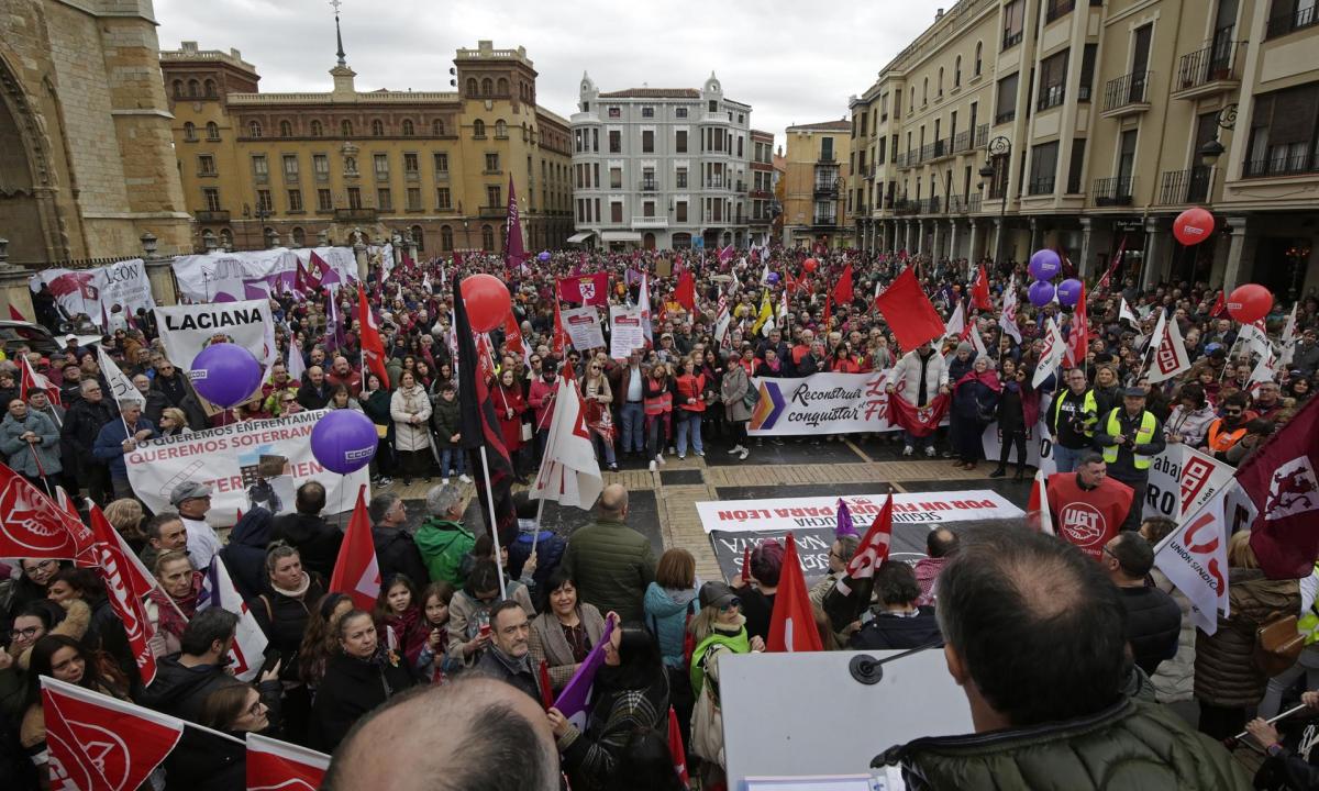 noticiaspuertosantacruz.com.ar - Imagen extraida de: https://www.huffingtonpost.es//sociedad/unas-13000-personas-manifiestan-exigir-plan-inversion-emergencia-provincia-leonbr.html