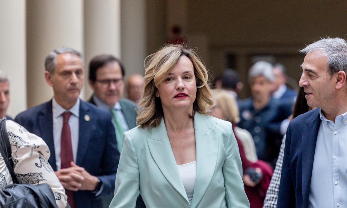 Alegría desvela que Casado la llamó para darle su apoyo frente a los ataques del PP por el parador de Teruel
