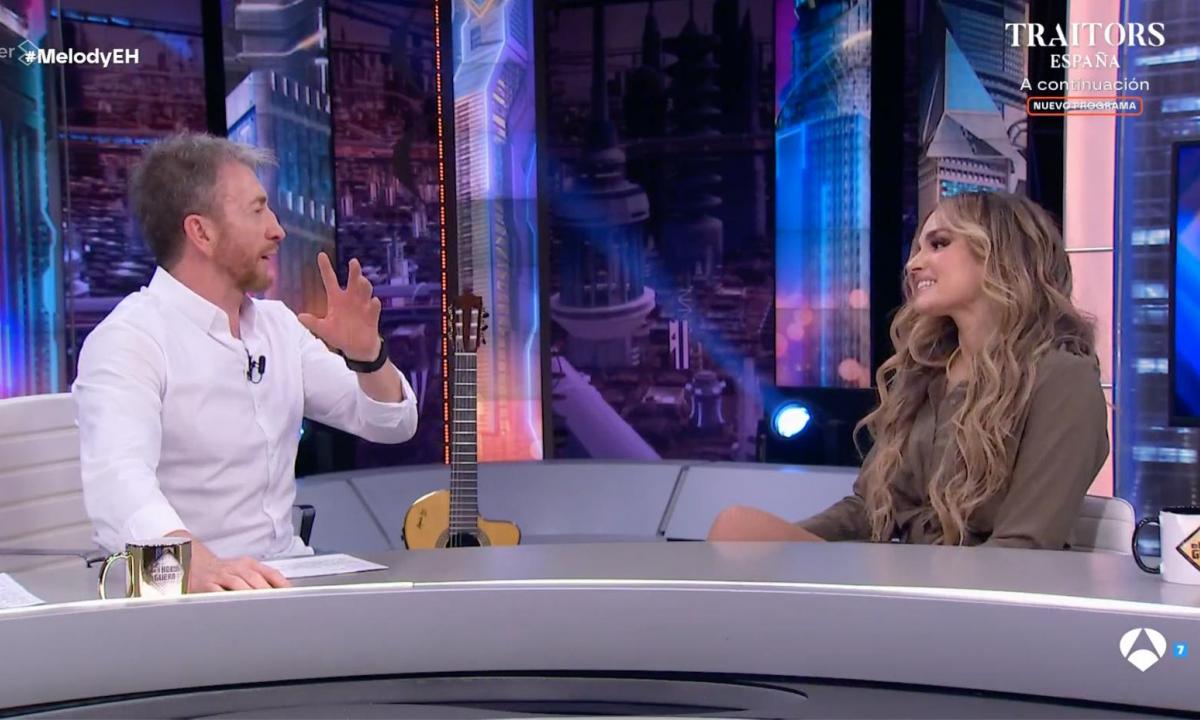 Pablo Motos pone los puntos sobre las íes a los pocos minutos de entrar  Melody a 'El Hormiguero'