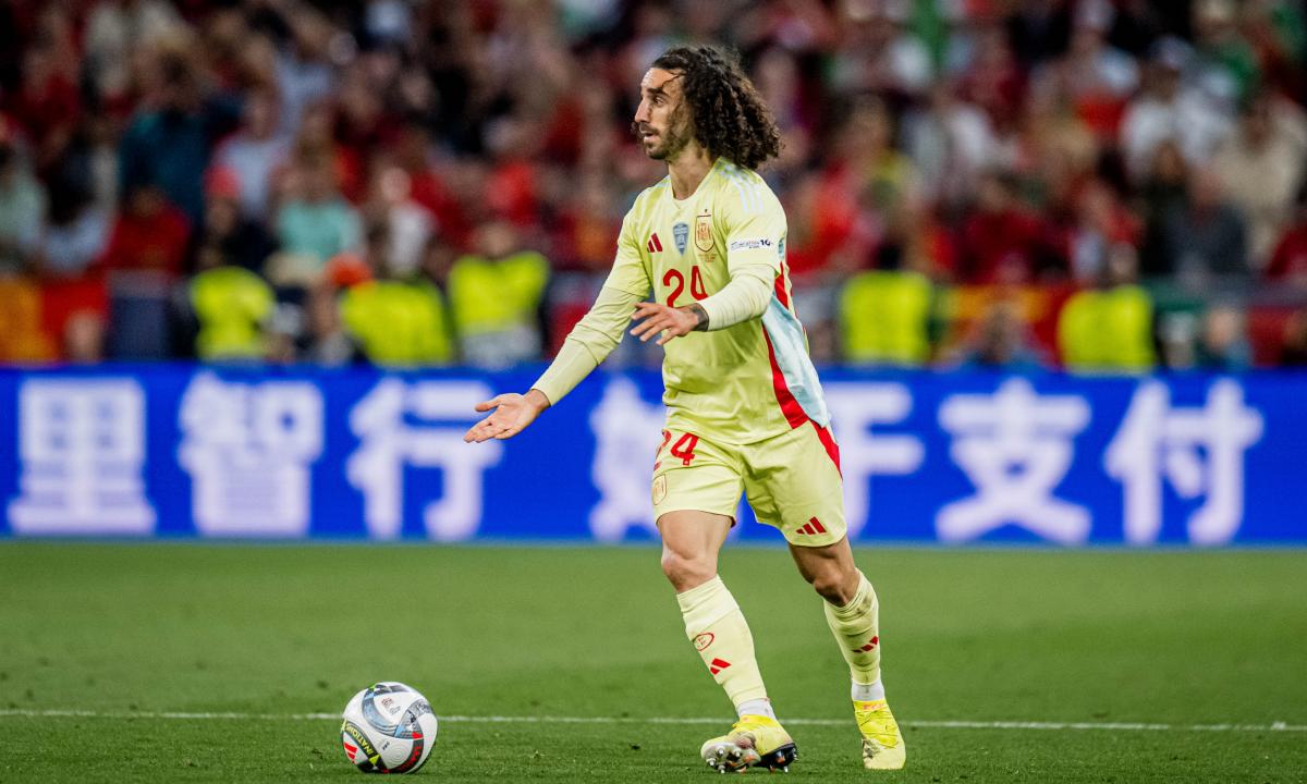 Juan Carlos Rivero reacciona así a lo que ocurre continuamente cada vez que Cucurella toca el balón