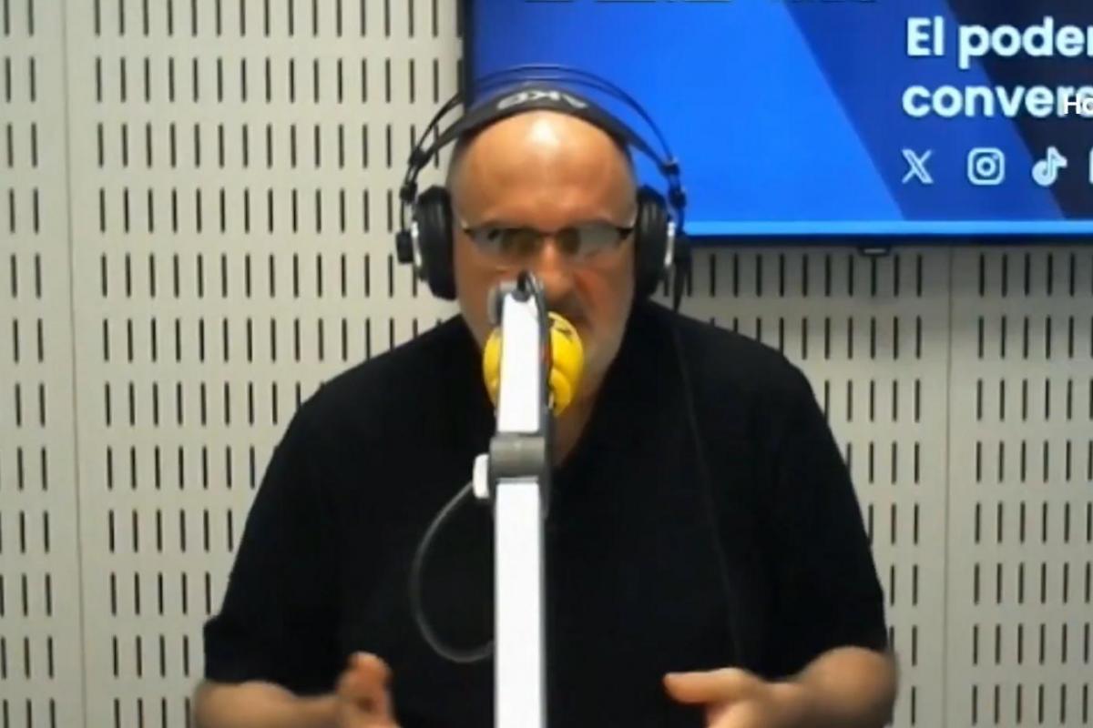 Son solo dos minutos, pero Antón Losada no necesita más para decir alto y  claro lo que pasa por la gestión de los incendios