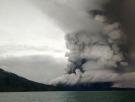 Indonesia eleva la alerta en el volcán que provocó el tsunami