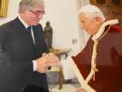 El exvicedirector de prensa del Vaticano, sobre Benedicto XVI: “Sufría con la imagen que daban de él"