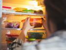 Un experto aclara si es peligroso meter comida caliente en el frigo