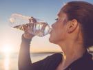 El mito de los 2 litros: cómo saber realmente cuánta cantidad de agua beber cada día