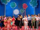 ‘Grease’ y ‘Stranger Sings’, musicales que rejuvenecen al público de teatro