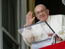 El papa presenta una nueva mejoría en el hospital y el TAC confirma una evolución "normal"